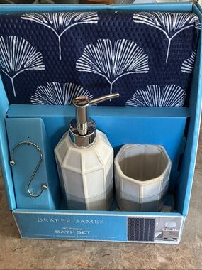 Draper James Navy and White Ceramic  Bath Set With Shower Curtain